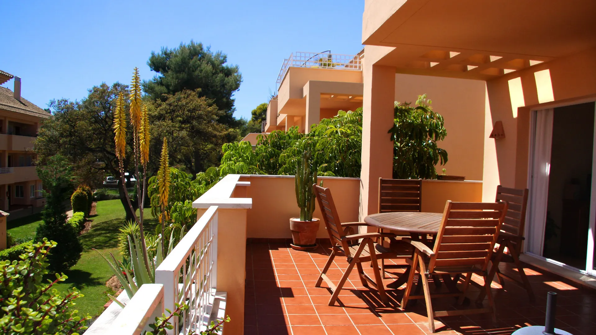 Apartments Jardines De Santa Maria Marbella